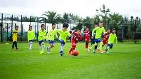 独家揭秘：李海新荣膺中超金哨大奖，唐顺齐、傅明分获银哨与铜哨荣耀！