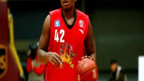 《戴琳怒揭家丑：频繁对母辱骂，母亲债台高筑外出打工还债》